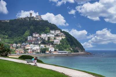 海滩 岛 海 房屋 景观 山 云 旅行 旅游