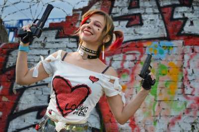 哈雷奎恩 流氓 Cosplay 枪 枪支 犯罪 射击 暴力