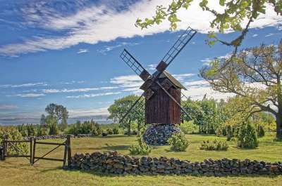 爱沙尼亚 岛Saaremaa 风车 景观 历史的 天堂 云
