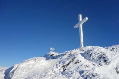 十字 冬天 雪景 基督教 山 雪 冬天风景 天主教 白色的