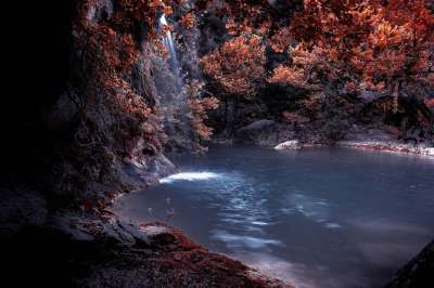 蓝色泻湖 湖 瀑布 性质 森林 水 蒸汽 山 江 黑暗 晚