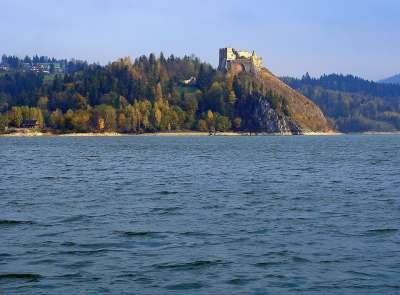 乔斯廷城堡 废墟 乔斯丁 水 湖 Czorsztyn 水库 半岛