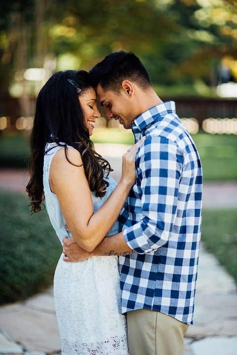 快乐的一对 幸福 爱 一起 恋人 关系 已订婚的 已婚 婚礼