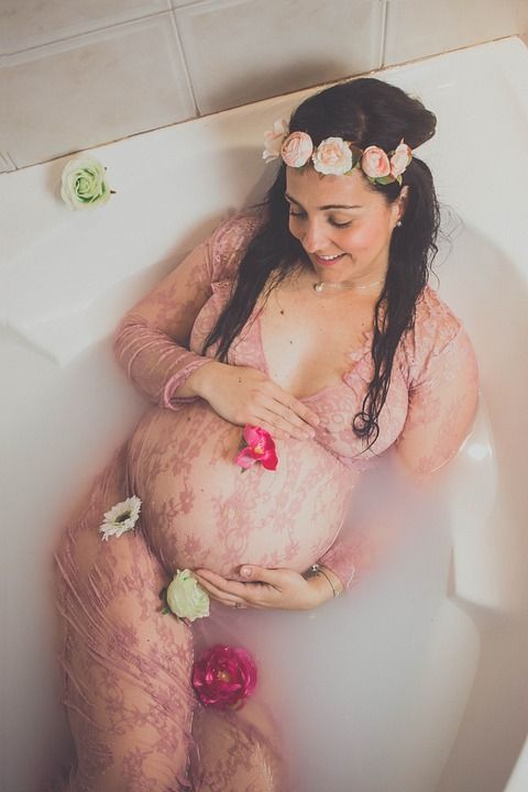 母亲 产妇 孕 女性 腹部 家庭 浴缸 婴儿