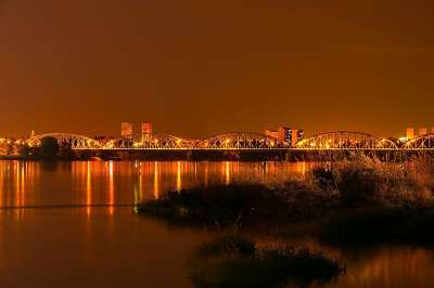 维斯瓦桥 维斯瓦河 城市 夜晚 灯 城市景观 反射