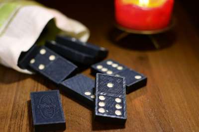 骨牌 游戏 多米诺骨牌 Gesellschaftsspiel 智力游戏