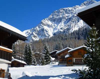 高清壁纸 木屋 雪 山 冬天 假日 里森 瑞士 墙纸 包