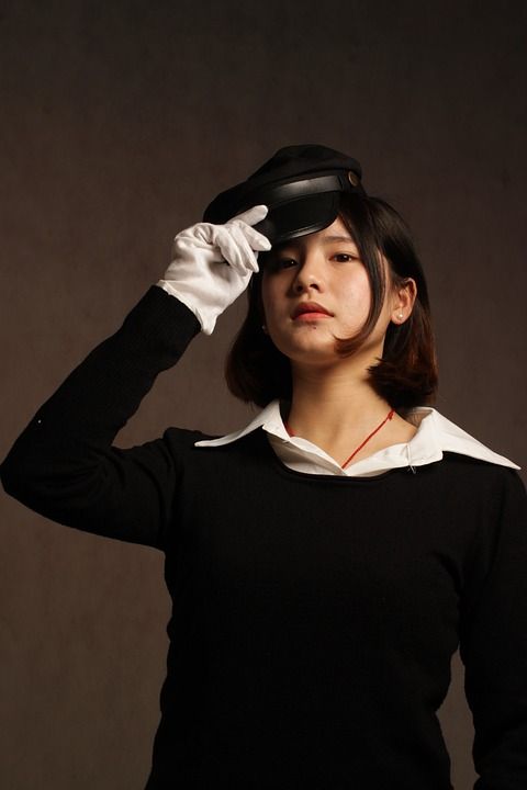 美女 室内 高冷