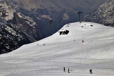 滑雪 休息 阿尔卑斯山 个字符 最高额 很酷的 比尔 雪 冬季