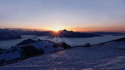 山景 日落 雾之海 冬天 雪 景观 魅力 山 天堂 云 全景
