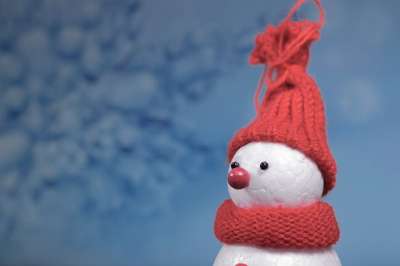 雪人 冬天 帽 寒冷的 情绪 明信片 问候卡 雪 数字 白色的