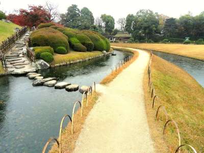 冈山 日本 公园 水 反思 天空 树木 植物 灌木 小路