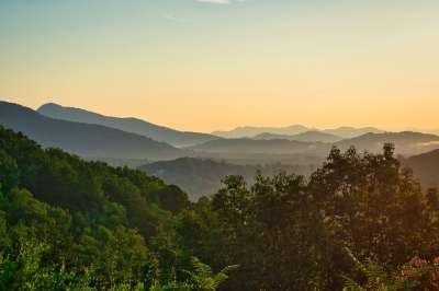 山 日出 日落 森林 天空 景观 自然