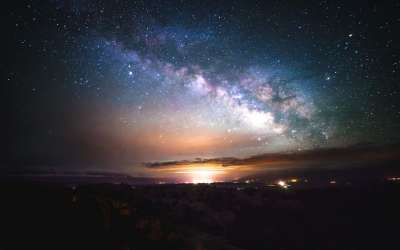 黑暗的 夜晚 云 天空 星星 星系 景观 自然 高地