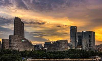 夕阳 城市 成都 金融中心 云 云彩 雨后 黄昏 成都 成都