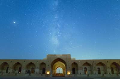 大篷车 波斯建筑 夜晚 纪念碑 伊朗 库姆省 旅行 旅游 结构