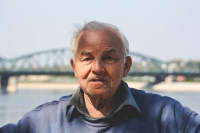 老的 男人 人们 养老金领取者 皱纹 旧时代 高级的 灰色的头发