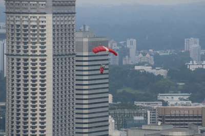 勇气 高度 摩天大楼 降落伞 跳 城市 新加坡 乐趣 体育
