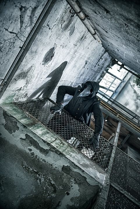 面具 男人 匿名的 弃 建造 废墟 破旧的 被遗弃的建筑 蒙面人