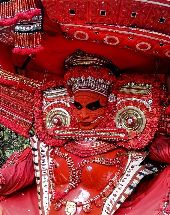 Theyyam 寺庙 神话 上帝 喀拉拉邦 印度 文化 舞蹈 脸