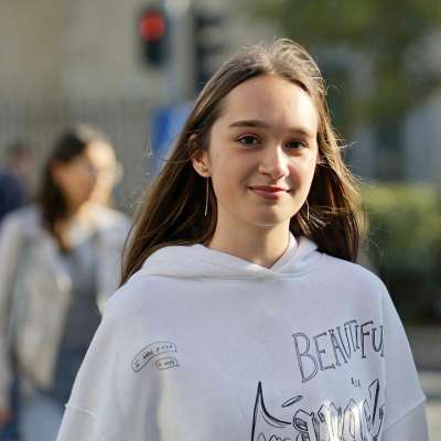 女子 肖像 微笑 女孩 亲爱的 快乐的 随意的 户外的 街道