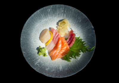 寿司 食物 日本人 鱼 白饭 生鱼片 三文鱼 吃 亚洲 餐厅