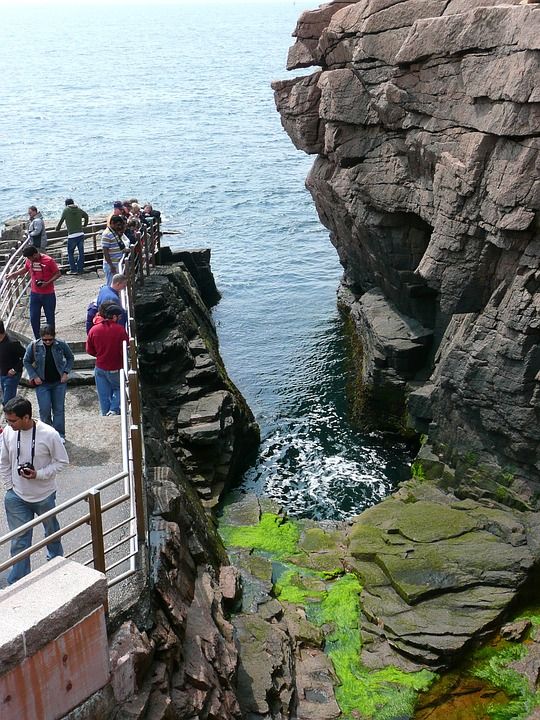雷洞 阿卡迪亚国家公园 马萨诸塞州 美国 海岸线 岩石 旅游景点