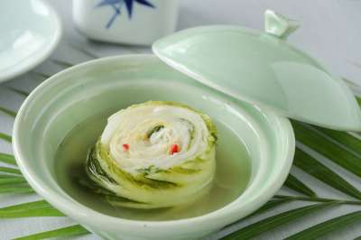 白泡菜 盘子 食物 小菜 美食 韩国料理 韩国泡菜 白菜泡菜