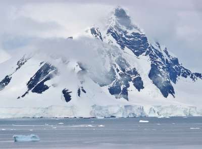 南极洲 海 海洋 雪 冰 天空 云 浮动块 目睹 景观