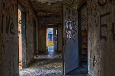 丢失的地方 建造 弃 老的 衰变 已到期 废墟 忘记 破碎的