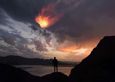 陨石 天空 云 火焰 日落 山 人 幻想 数字艺术 陨石