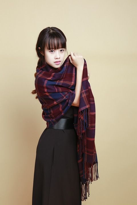 女孩 中国人 亚洲人 模型 美丽 年轻 围巾 时尚 棕色时尚