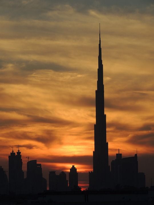 哈利法塔 在顶部 伸手 迪拜 城市的 摩天大楼 建造 Burj