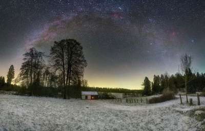 房子 冬天 星星 夜晚 晚上 舱 别墅 树木 森林 雪 霜