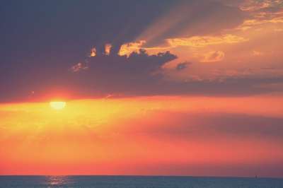 景观 黎明 海 天空 太阳 云 光线