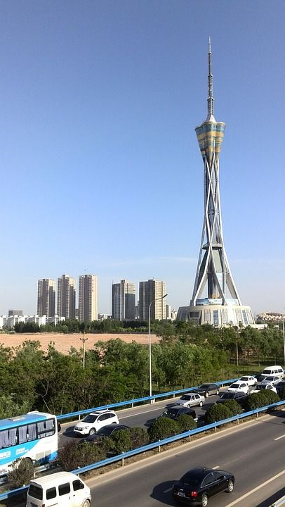 河南福塔 秋天 钢结构建筑 4A景点 河南电视台 车流 立交桥
