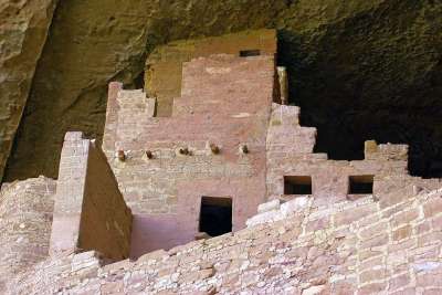 悬崖宫在佛得角台 废墟 Anasazi 台面 佛得角 国家的 公园