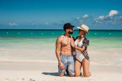 海滩 家 海 沙 比基尼 夏天 水 景观 海洋 女人 假期