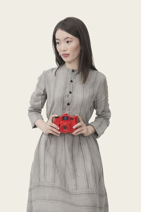 女孩 女士 亚洲人 亚洲女孩 女性 年轻 吸引人的 人 相机