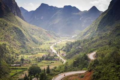 越南 山 谷 峡谷 景观 河江省 路 小山 绿色 户外的