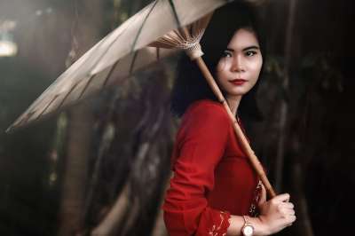 女士 人们 美丽的 时尚 成人 肖像 黑暗的 户外 女孩 年轻