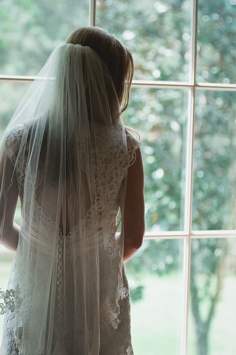 人们 女孩 女士 新娘 婚礼 摄影 白色的 袍 裙子 户外的