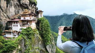 不丹 老虎巢 O 塔克桑 寺庙 旅游 老虎 悬崖边 山 石头