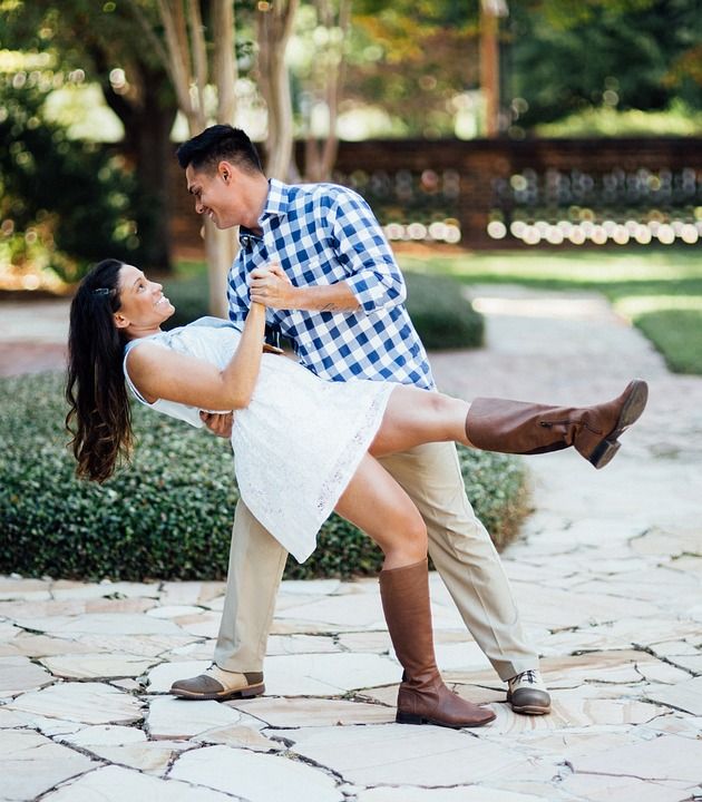 快乐的一对 幸福 爱 一起 恋人 关系 已订婚的 已婚 婚礼