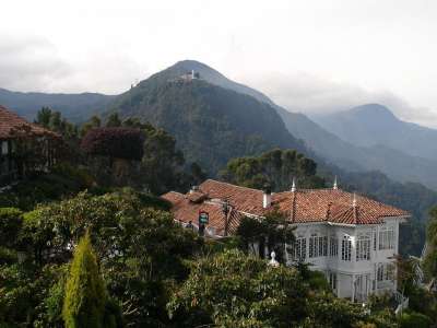 蒙塞拉特 波哥大 瓜德罗普岛 山 镇 家 大 森林 景观