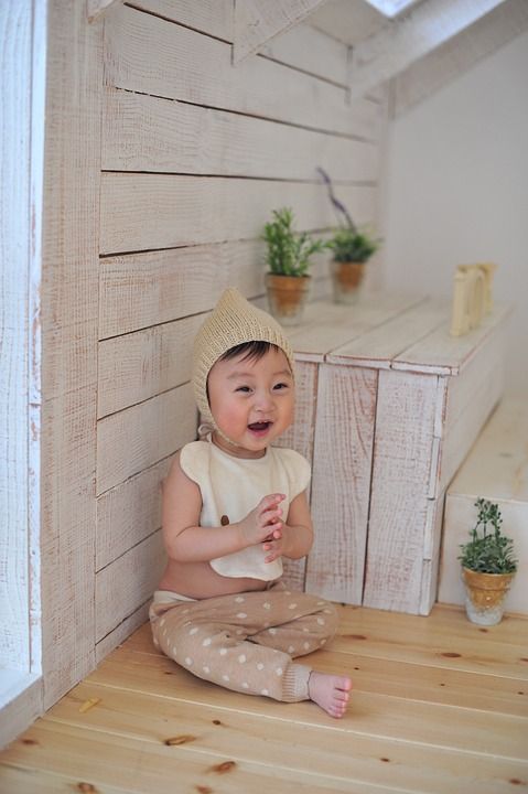 婴儿 儿童 孩子 可爱的 快乐的 脸 新鲜出生 年轻的 家庭