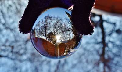 玻璃球 反射 太阳 冬天 雪
