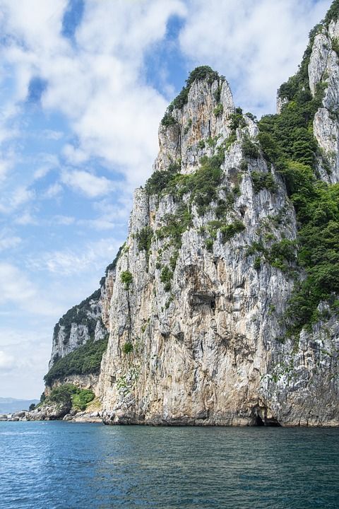 海 悬崖 岩层 山 景观 岛 海洋