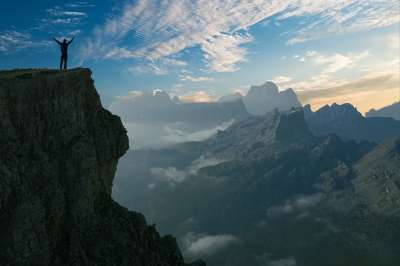山 景观 天空 有天赋的人 环境 户外的 自然 天气 蓝色风景