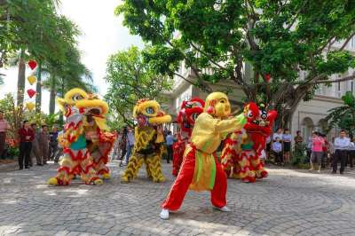 跳 狮子 年 Maymắn 中国 春节 新的一年 城市 芽庄